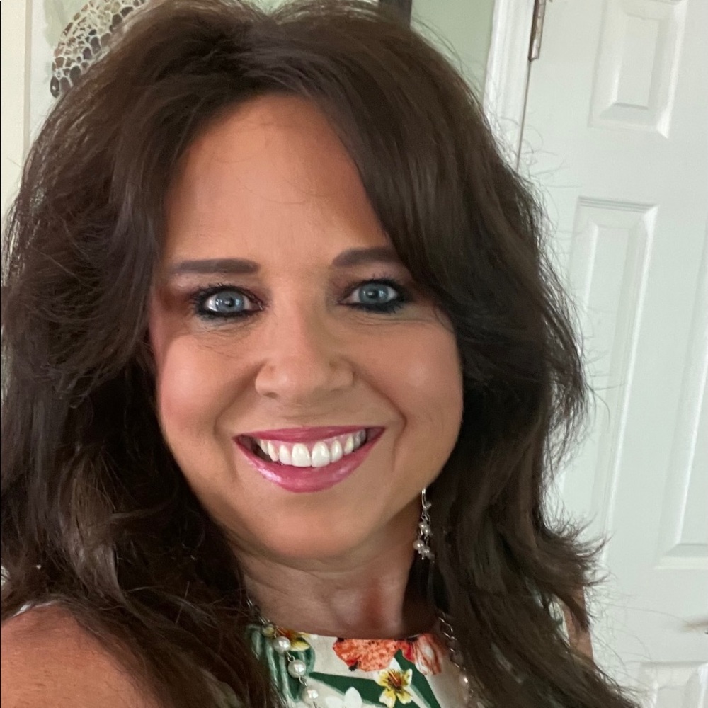 Meet your Posher, Teresa